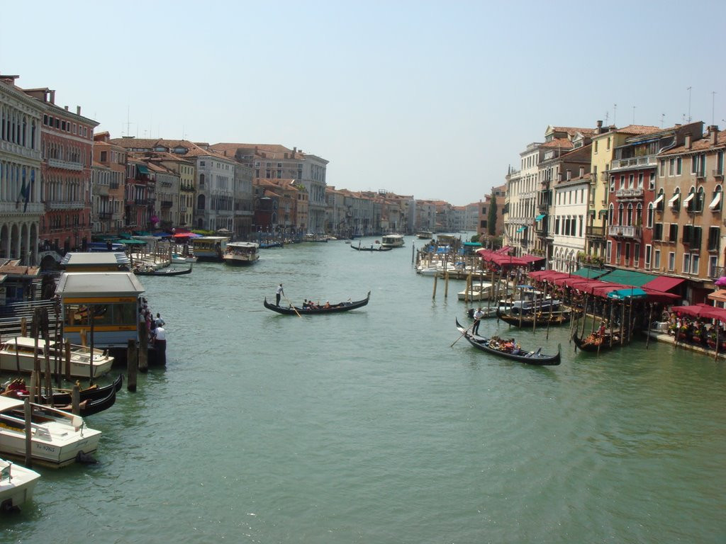 Венеция — город в Северной Италии на побережье Адриатики – фотографии Италии