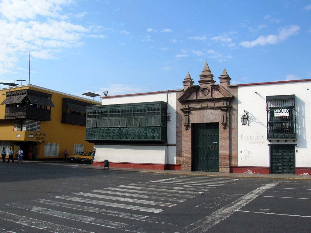 Великолепная архитектура Трухильо (Trujillo) – фотографии Перу