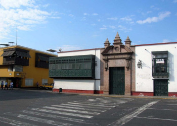 Великолепная архитектура Трухильо (Trujillo) – фотографии Перу