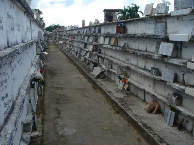 Кладбище в Камагуэй, Куба. Фото 1 – фотографии Кубы