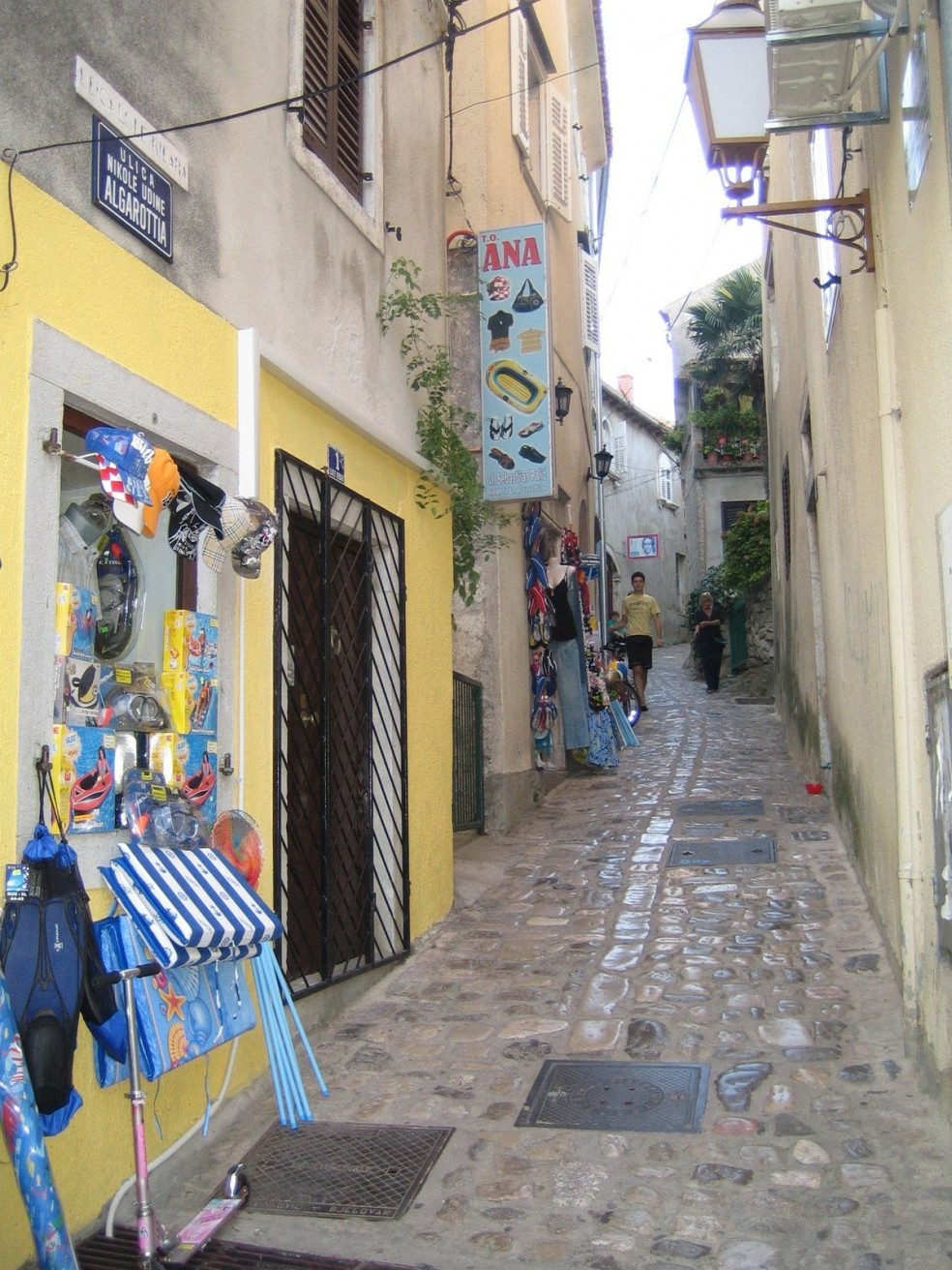 Магазины в Крк, Хорватия – фотографии Хорватии