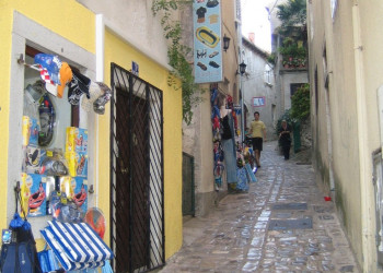 Магазины в Крк, Хорватия – фотографии Хорватии