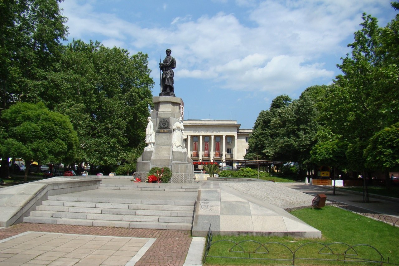 Памятник участникам балканской войны в Хасково, Болгария. Фото 1 – фотографии Болгарии
