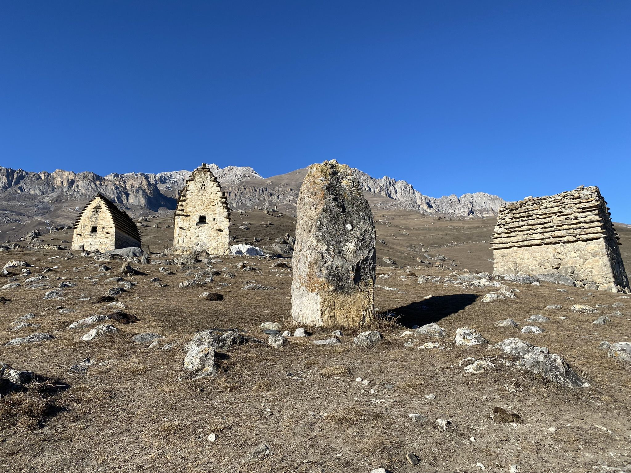 Склепы в Цимити, Северная Осетия – фотографии России