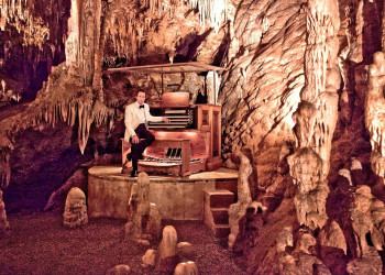 Великий сталактитовый орган в Вирджинии, США – фотографии США