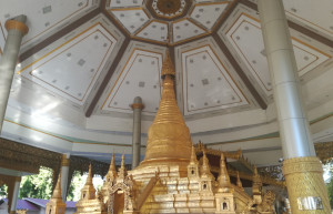 Пагода на озере Инле – фотографии Мьянмы