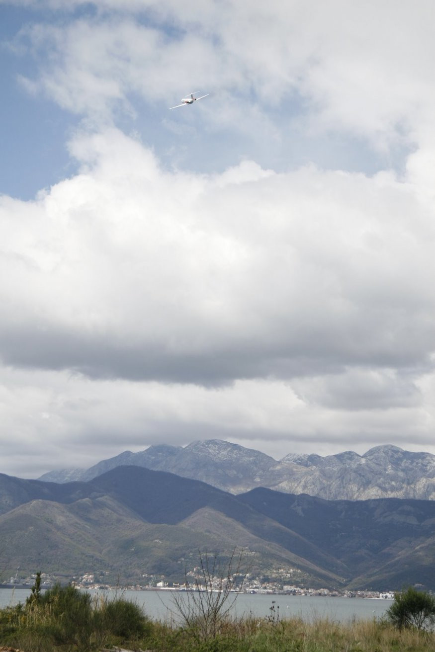 Горы в Тиват, Черногория – фотографии Черногории