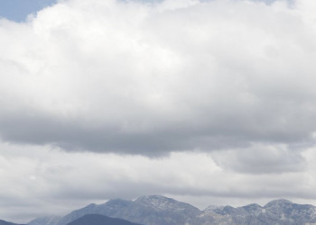 Горы в Тиват, Черногория – фотографии Черногории