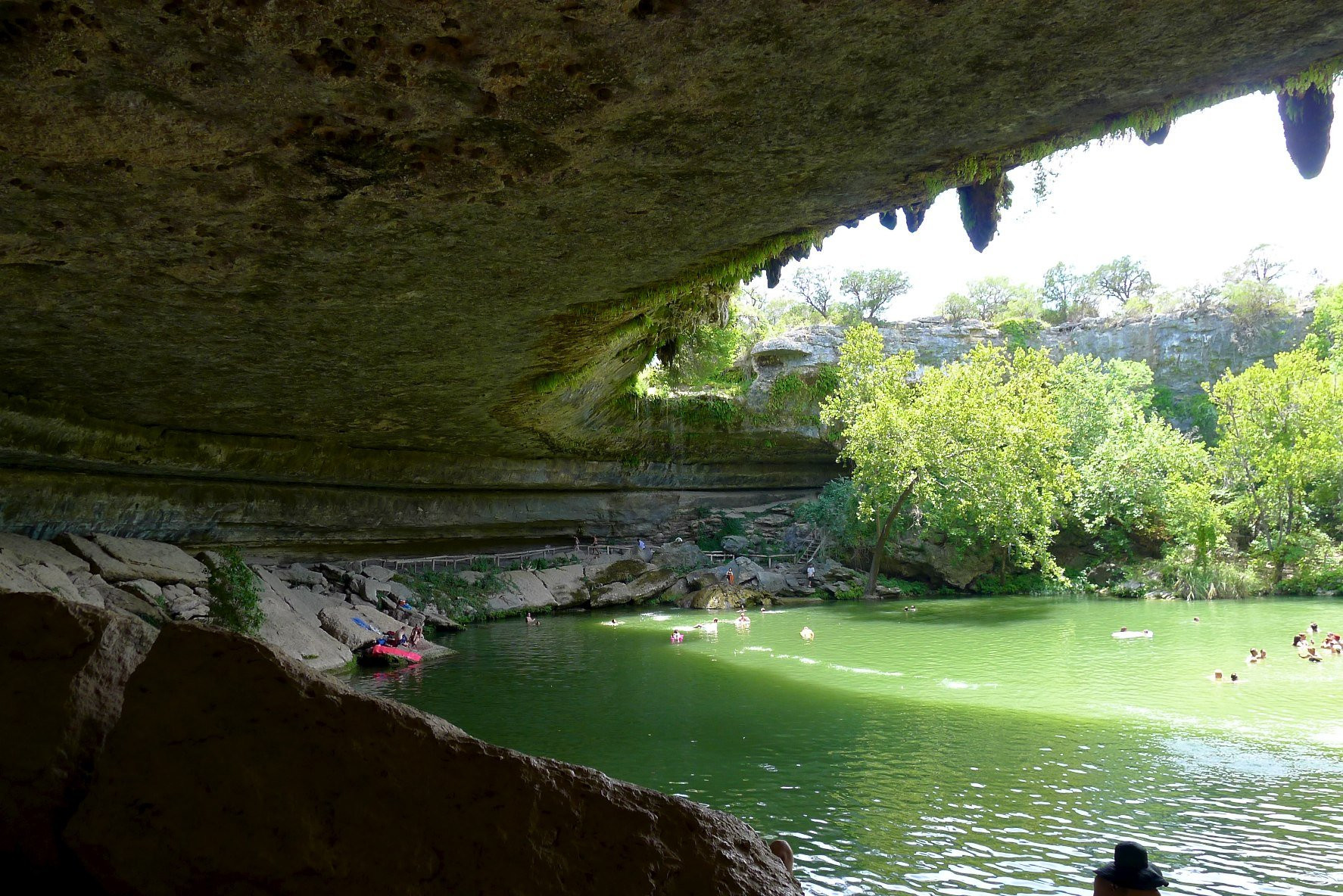 Подземное озеро Гамильтон Пул (Hamilton Pool) – фотографии США