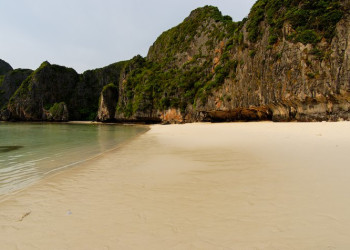 Пляж на острове Пхи-Пхи-Лех, Тайланд – фотографии Таиланда