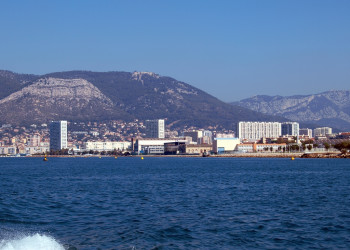 Берега в Тулоне, Франция – фотографии Франции