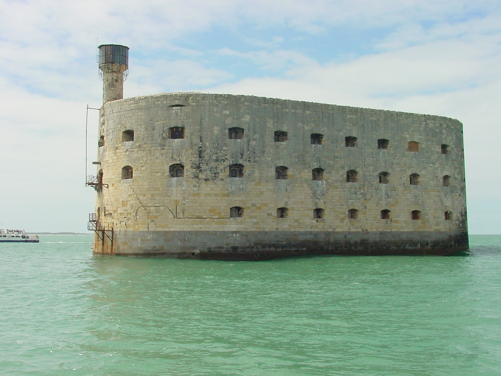 Достопримечательность в Форт Байяре, Франция – фотографии Франции