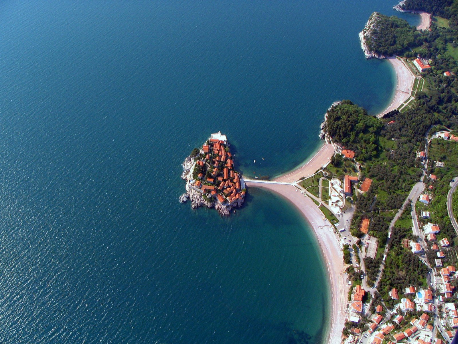 Побережье в Милочер, Черногория – фотографии Черногории