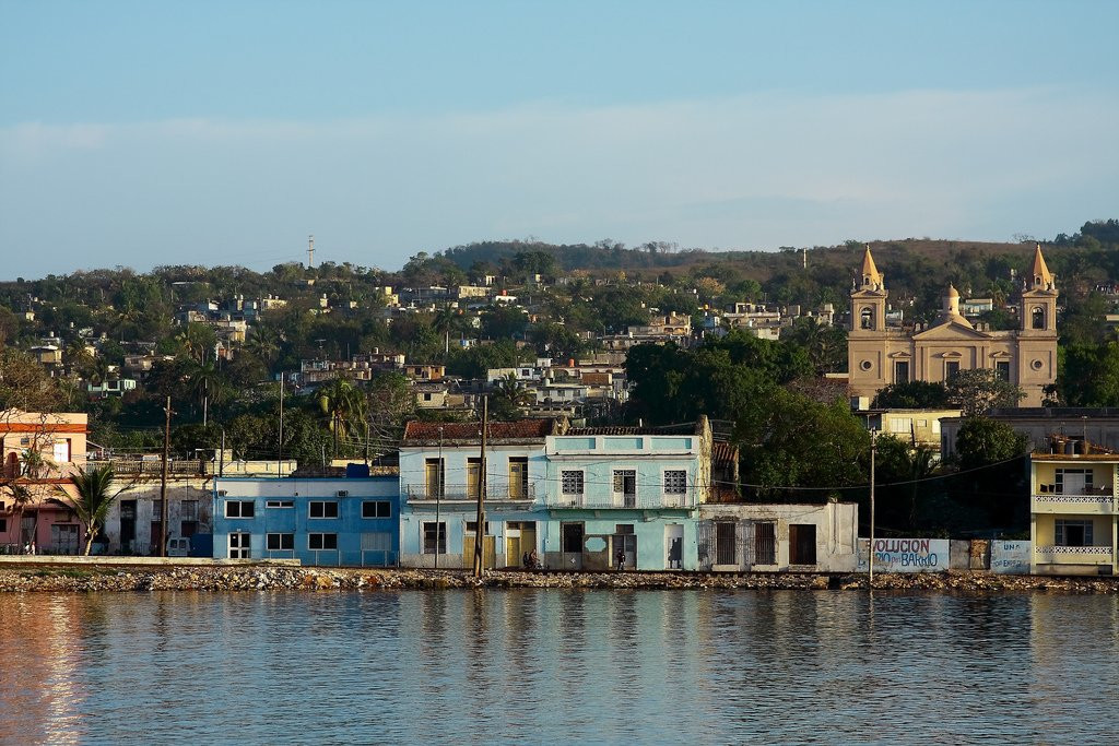 Набережная в Мантансасе, Куба – фотографии Кубы