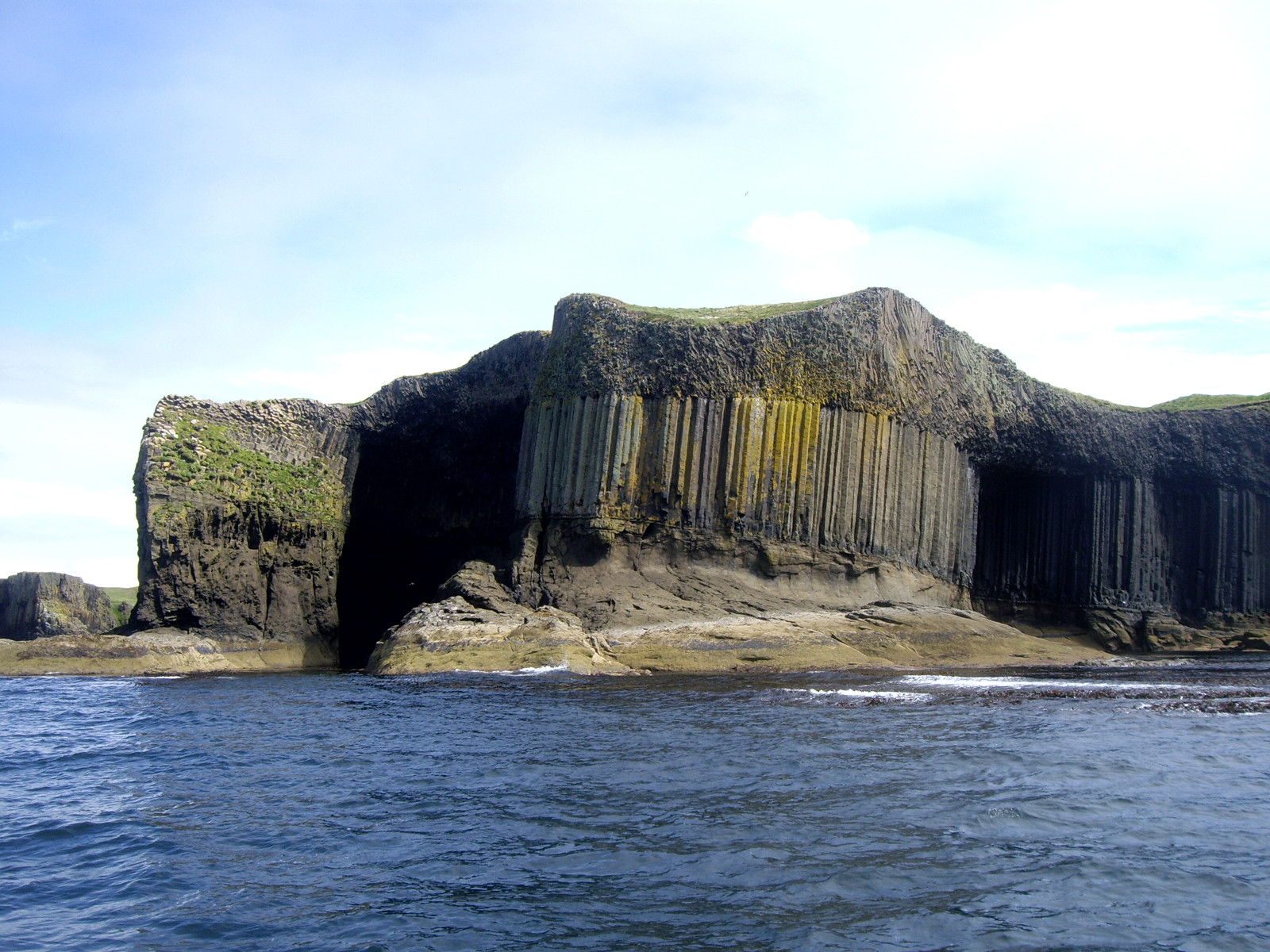 Фингалова пещера (Fingal’s Cave), Шотландия – фотографии Великобритании