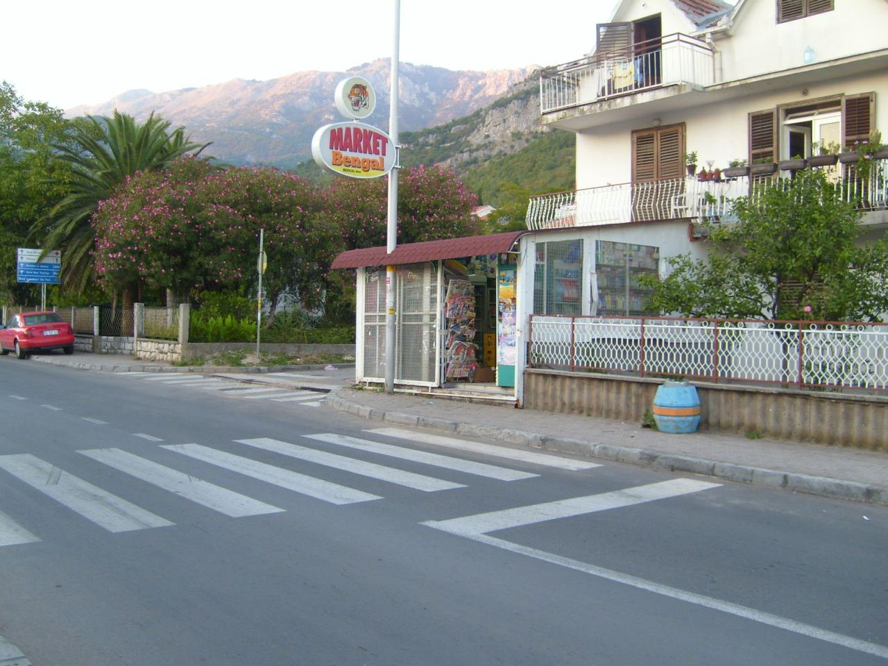 Улица в Будва, Черногория. Фото 34 – фотографии Черногории