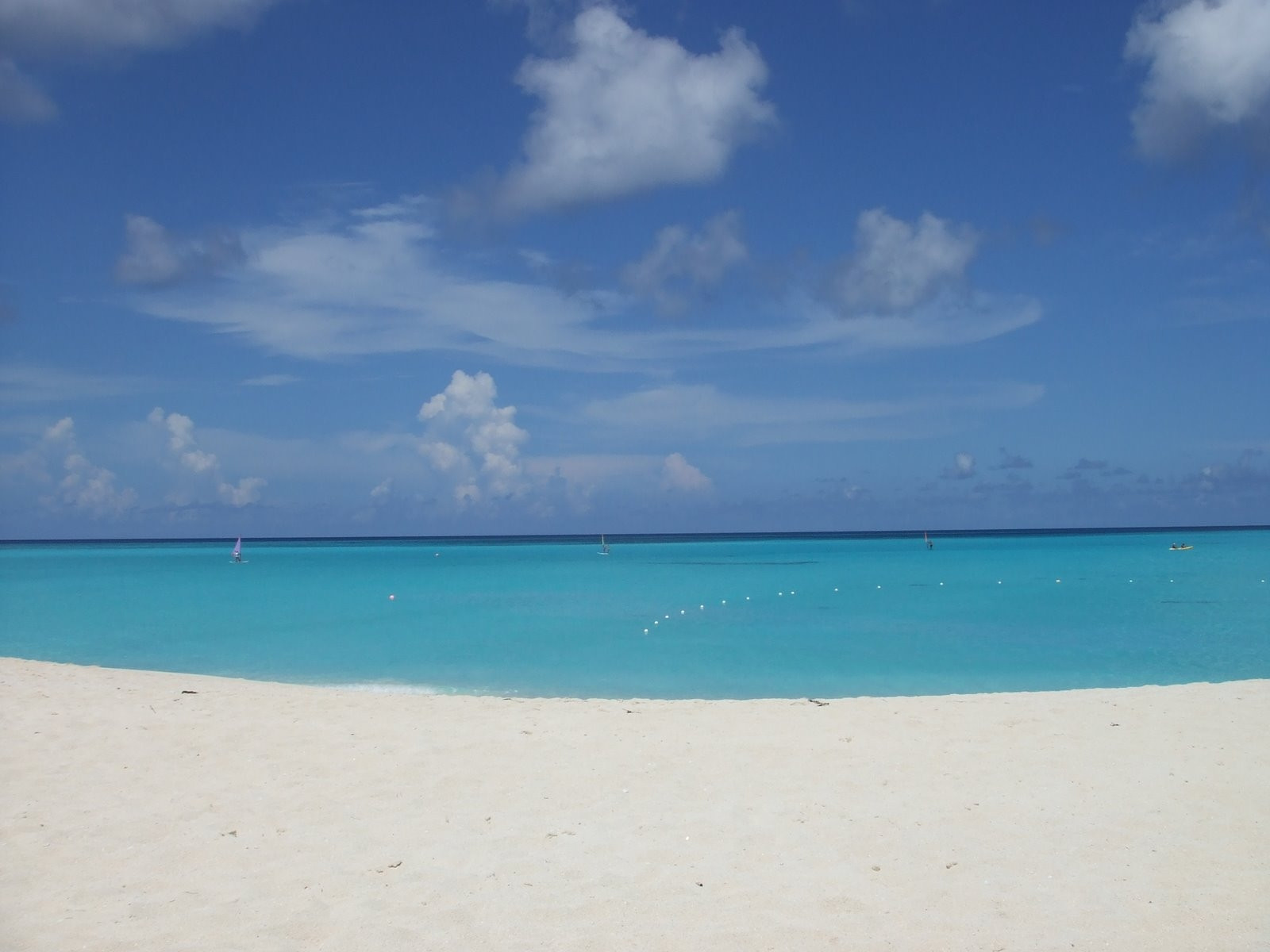 Пляж на острове Сан-Сальвадор, Багамские острова. Фото 2 – фотографии Багамских островов