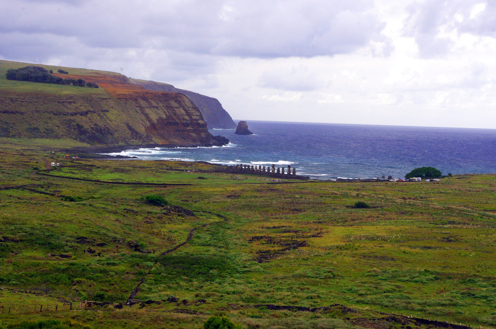Каменные статуи Моаи, остров Пасхи, Чили – фотографии Чили
