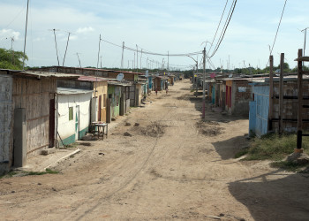 Прибрежный городок Пуэрто-Писарро (Puerto Pizarro) – фотографии Перу