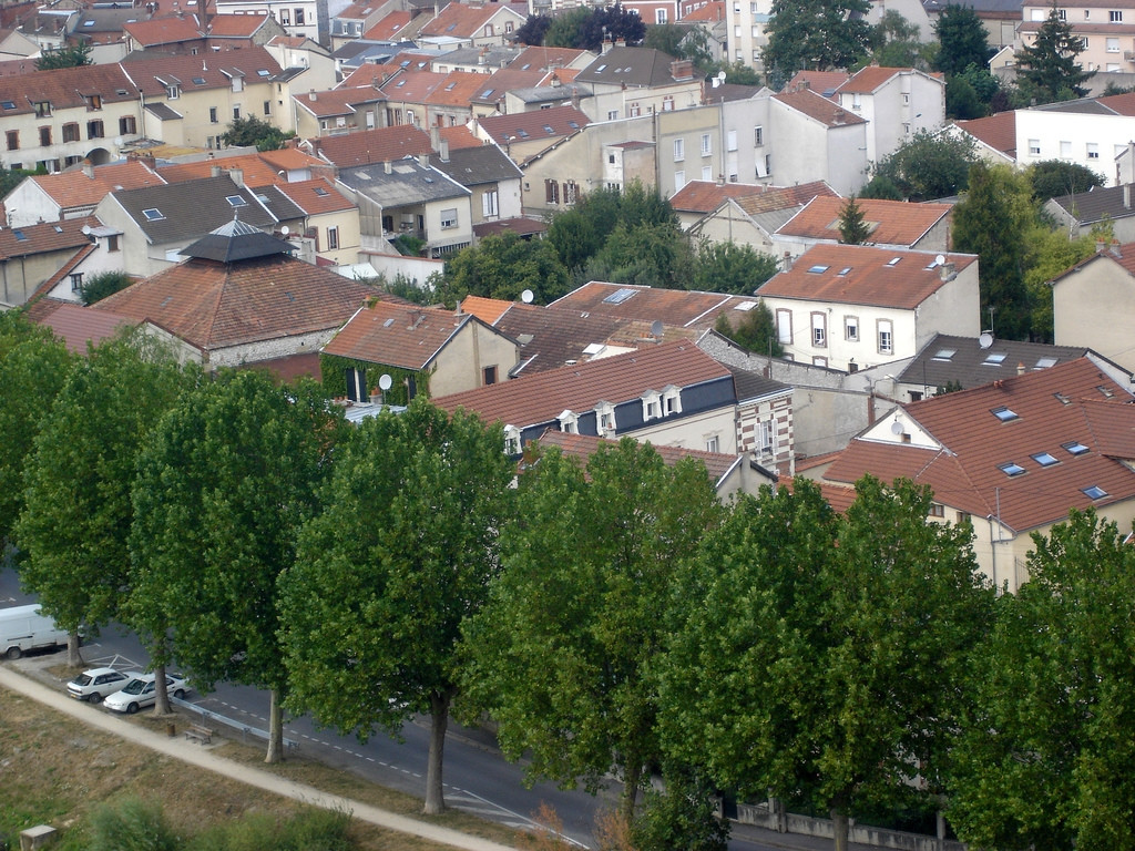Крыши домов в Эперне, Франция – фотографии Франции
