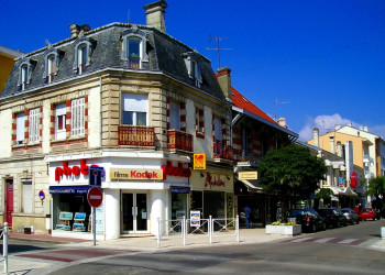 Магазины в Аркашоне, Франция – фотографии Франции