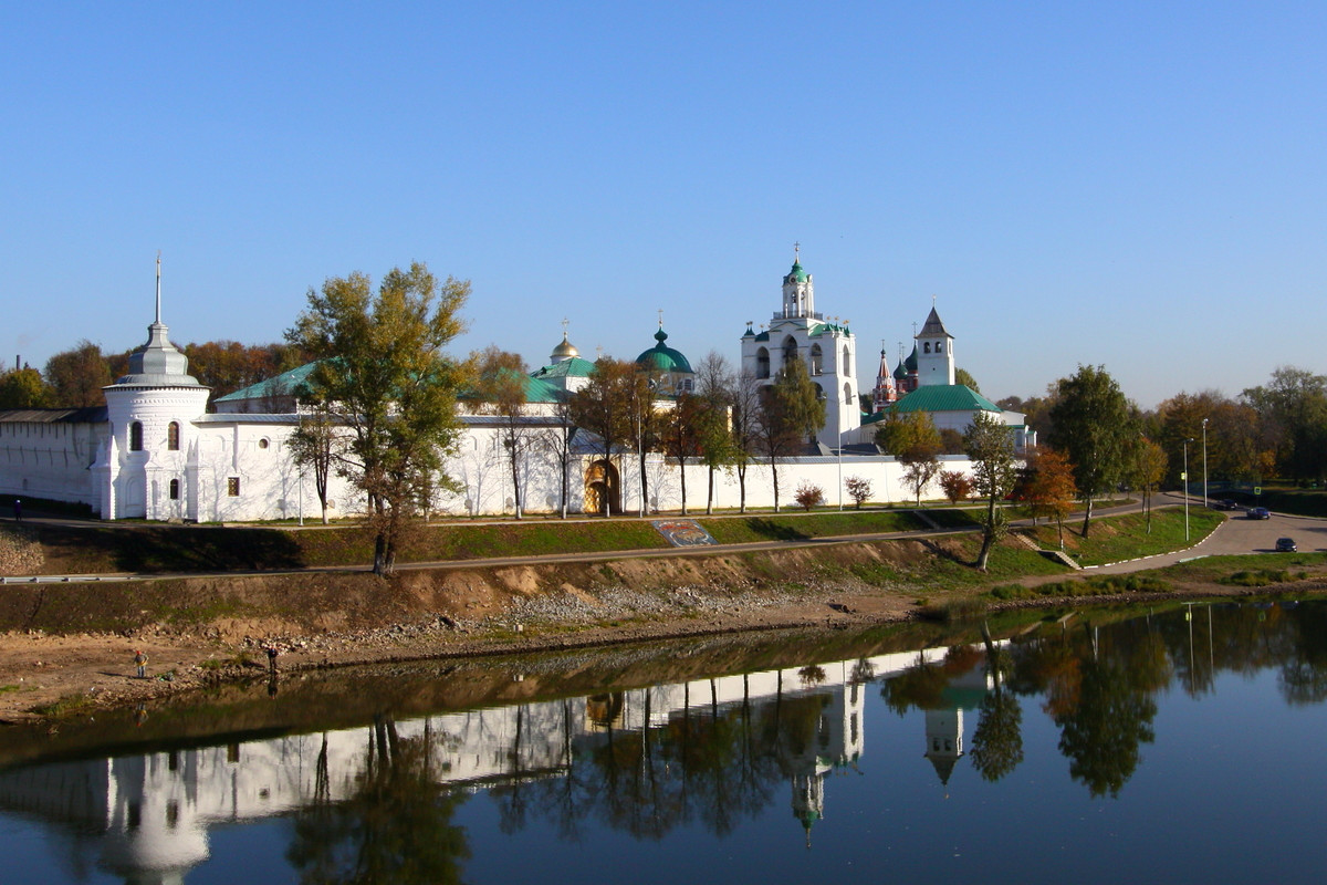 Спасо-Преображенский монастырь, Ярославль – фотографии России