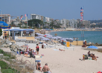 Пляж в Жуан-ле-Пен, Франция. Фото 14 – фотографии Франции