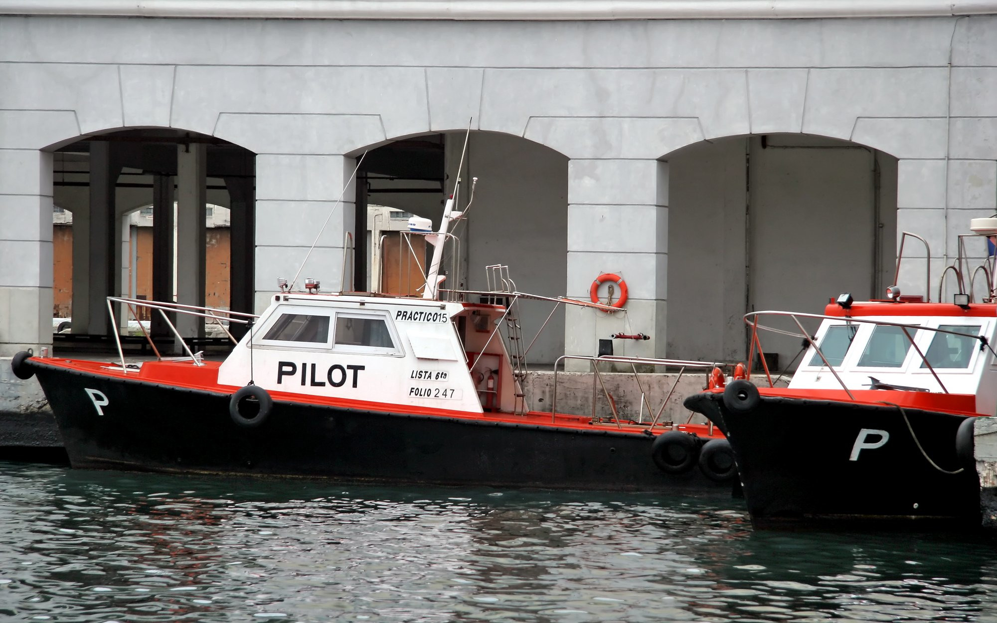 Катера на причале в Гаване, Куба – фотографии Кубы