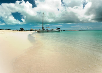 Пайн-Кей (Pine Cay) – небольшой частный остров в Карибском море – фотографии Тёркс и Кайкос