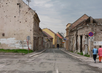 Улица в Словонии, Хорватия – фотографии Хорватии