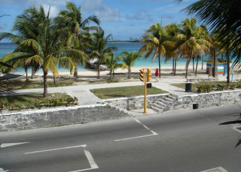 Набережная в Нью-Провиденс, Багамские острова. Фото 3 – фотографии Багамских островов