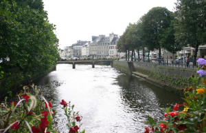 Канал в Кемпере, Франция – фотографии Франции