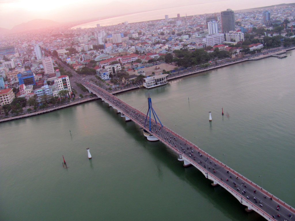 Дананг (Da Nang) – город в центральном Вьетнаме – фотографии Вьетнама