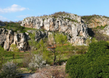 Скальный Ивановский монастырь – фотографии Болгарии