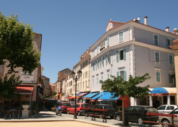 Дома в Сен-Флоране, Франция. Фото 2 – фотографии Франции