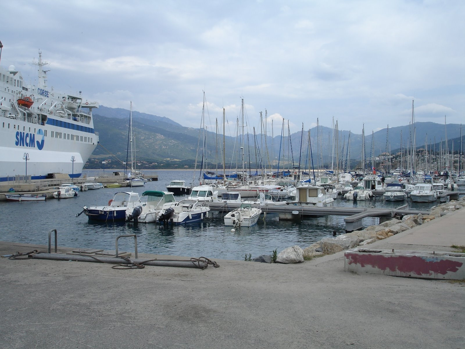 Порт в Проприано, Франция – фотографии Франции