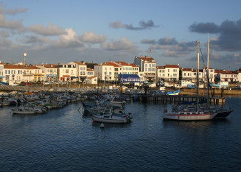 Яхты и катера в Иль-Дье, Франция – фотографии Франции