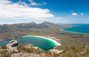 Панорамный вид Вайнглас-Бэй, Австралия – фотографии Австралии