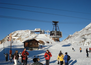 Люди в Альп-д'Юез, Франция – фотографии Франции