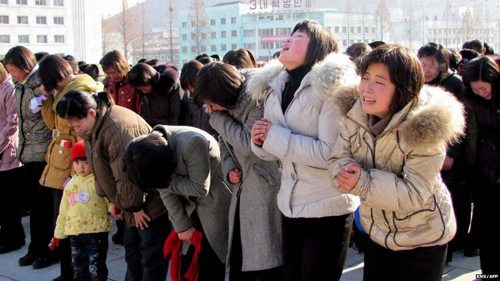 Скончался лидер Северной Кореи Ким Чен Ир, людей обязали плакать – фотографии Северной Кореи