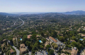 Панорамный вид в Мужене, Франция. Фото 2 – фотографии Франции