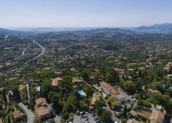 Панорамный вид в Мужене, Франция. Фото 2 – фотографии Франции