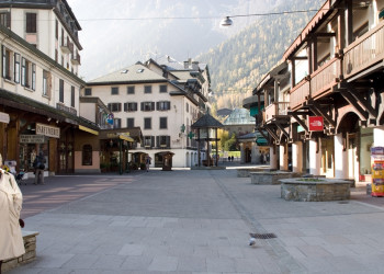 Улица в Шамони, Франция. Фото 1 – фотографии Франции