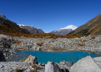 Мостик через горную реку Адыл-Су, Кабардино-Балкария, Россия – фотографии России