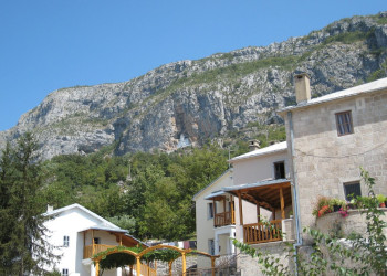 Дома в Даниловграде, Черногория. Фото 1 – фотографии Черногории