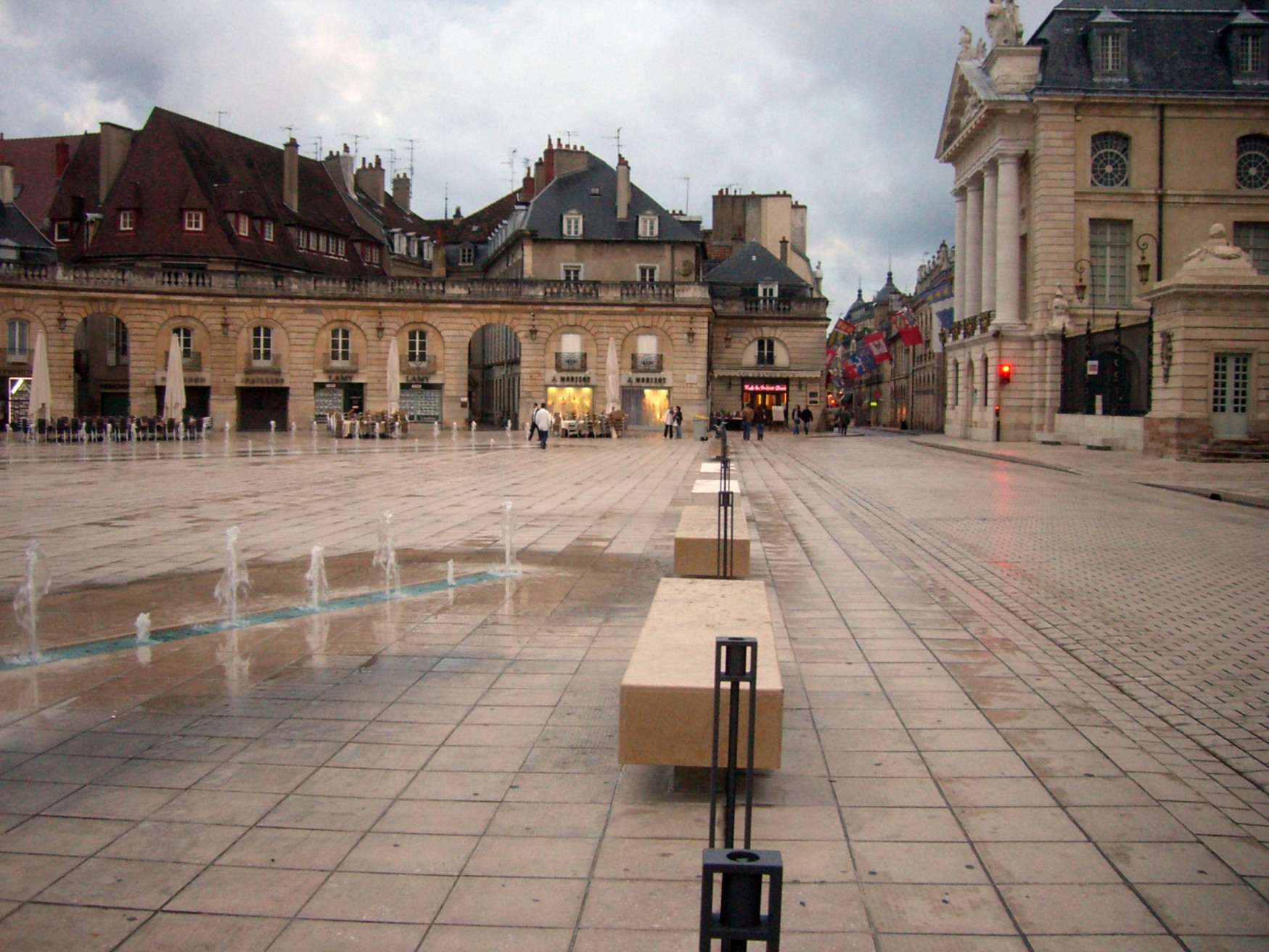 Площадь в Дижоне, Франция – фотографии Франции