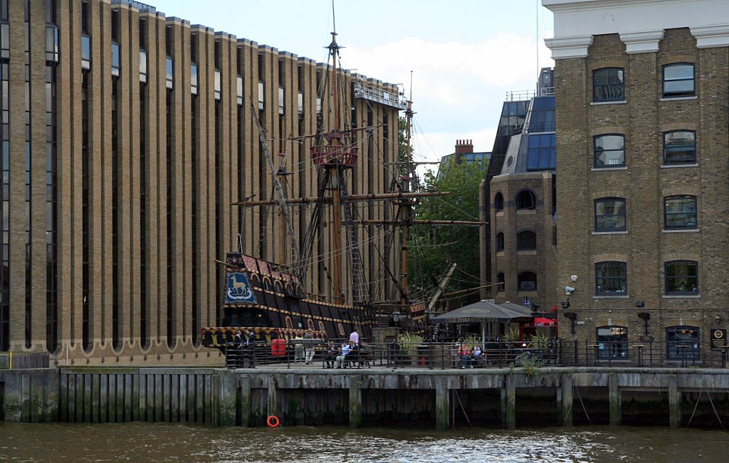 Набережная в Великобритании, Лондон – фотографии Великобритании