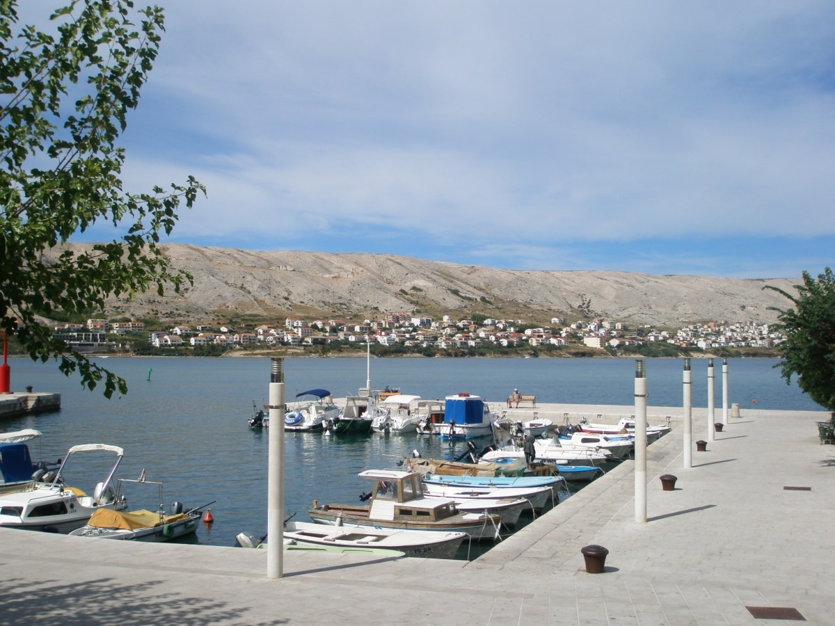 Причал в Новалья, Хорватия – фотографии Хорватии