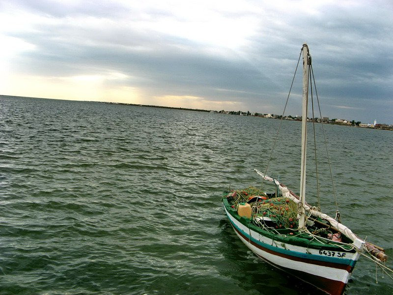 Лодка в Тунисе. Фото 3 – фотографии Туниса