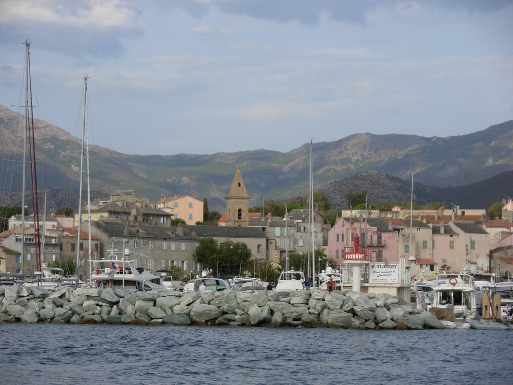 Сен-Флоран, Франция – фотографии Франции